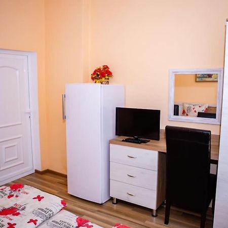 Lucky 2 Hotel Pavel Banya Eksteriør billede